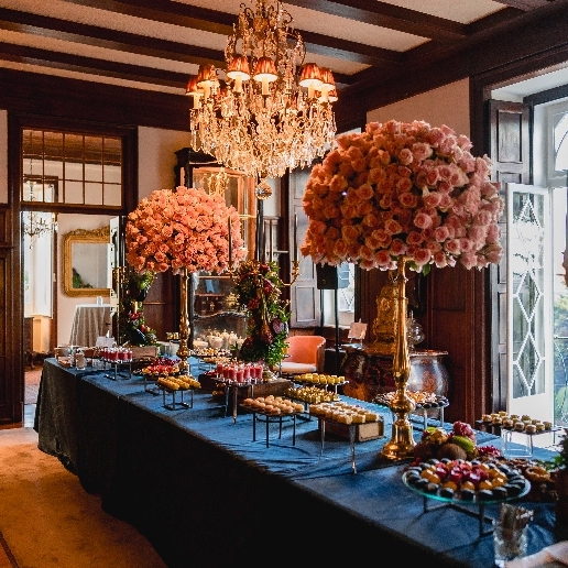 Intimate dinner or elegant reception